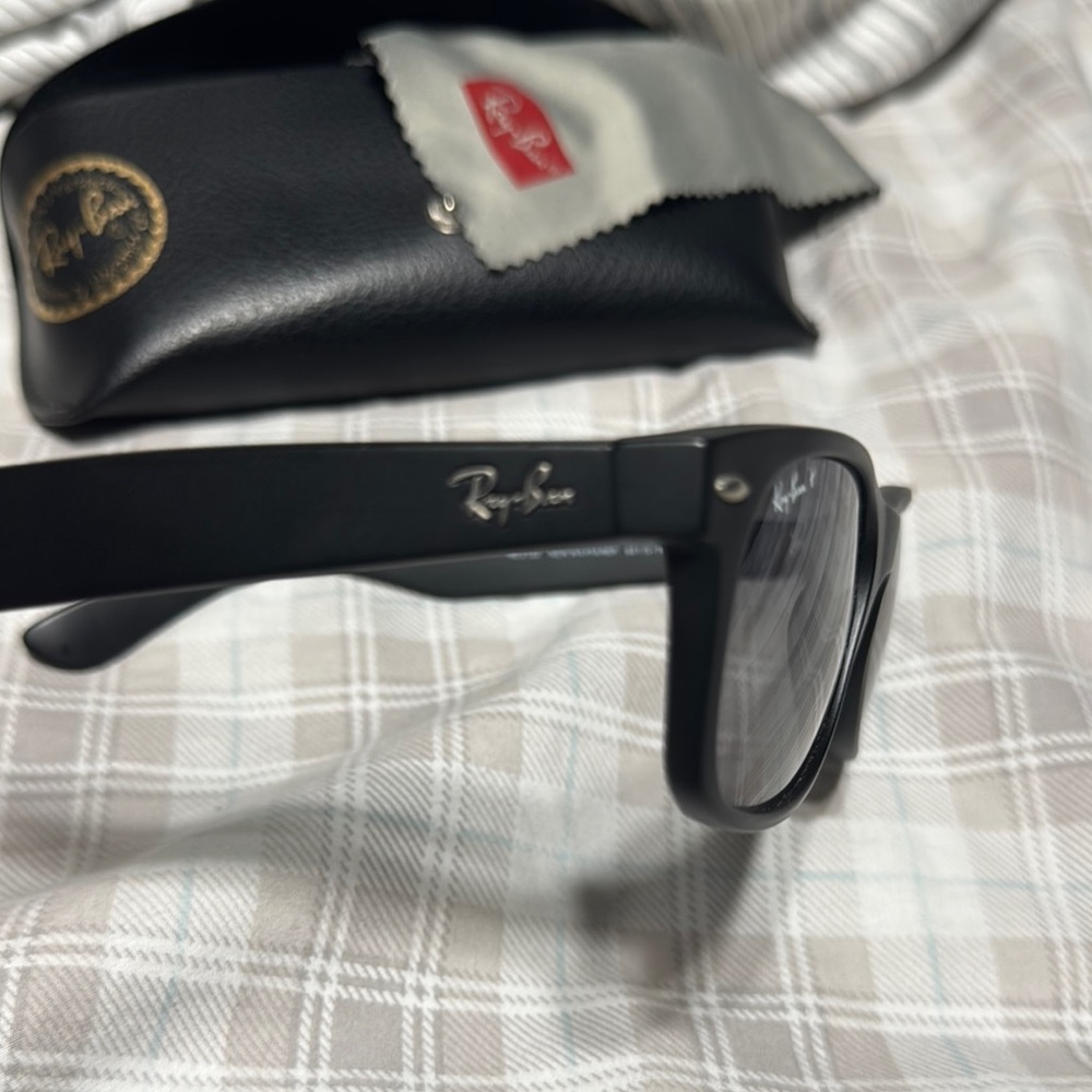 Ray-Ban Classic Black Sunglasses with Case - Picture 2 of 5